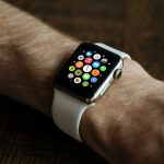 wybór zegarka męskiego - smart watch