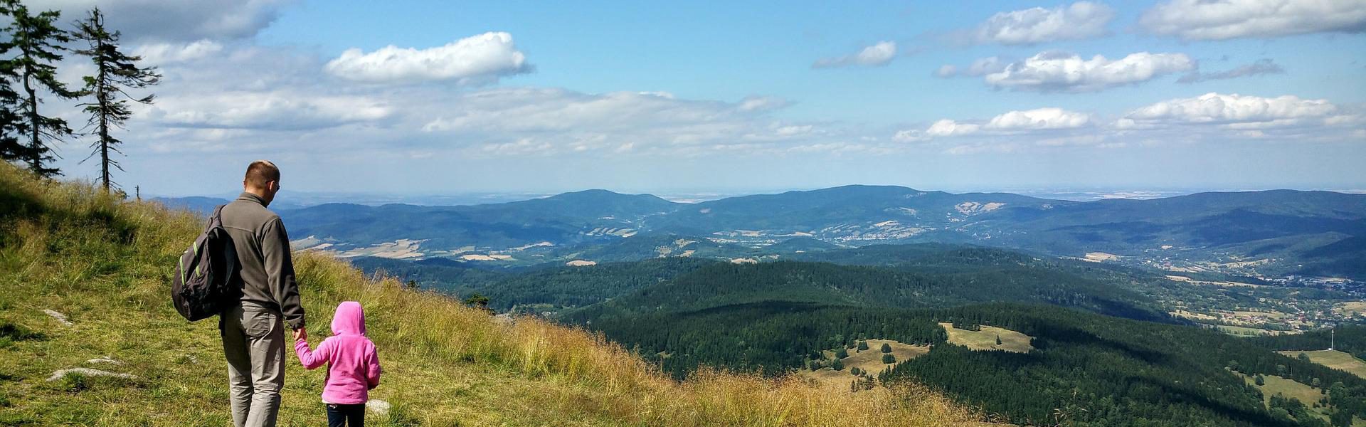 dziecko w górach