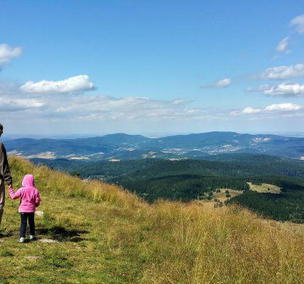 dziecko w górach